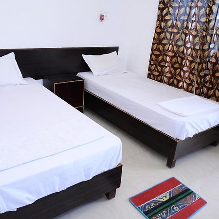 Dwarka Home Stay Bodh Gaja Zewnętrze zdjęcie